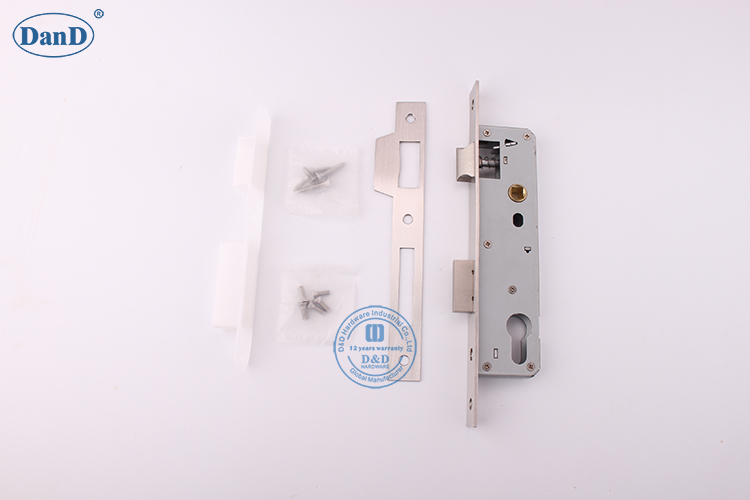 Khóa Cửa-D và Phần Cứng D