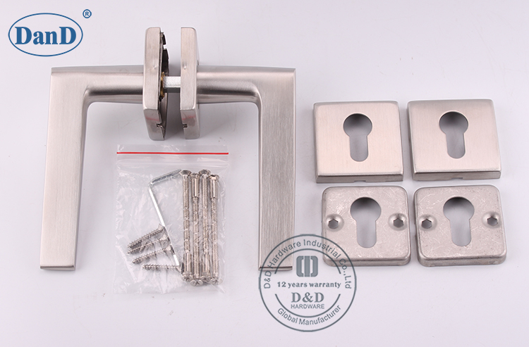 Tay nắm cửa đòn bẩy Satin-D và D Hardwre