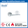 Tay nắm đòn bẩy cửa trước đôi SS304 hiện đại trên hình tròn Rose-DDSH022