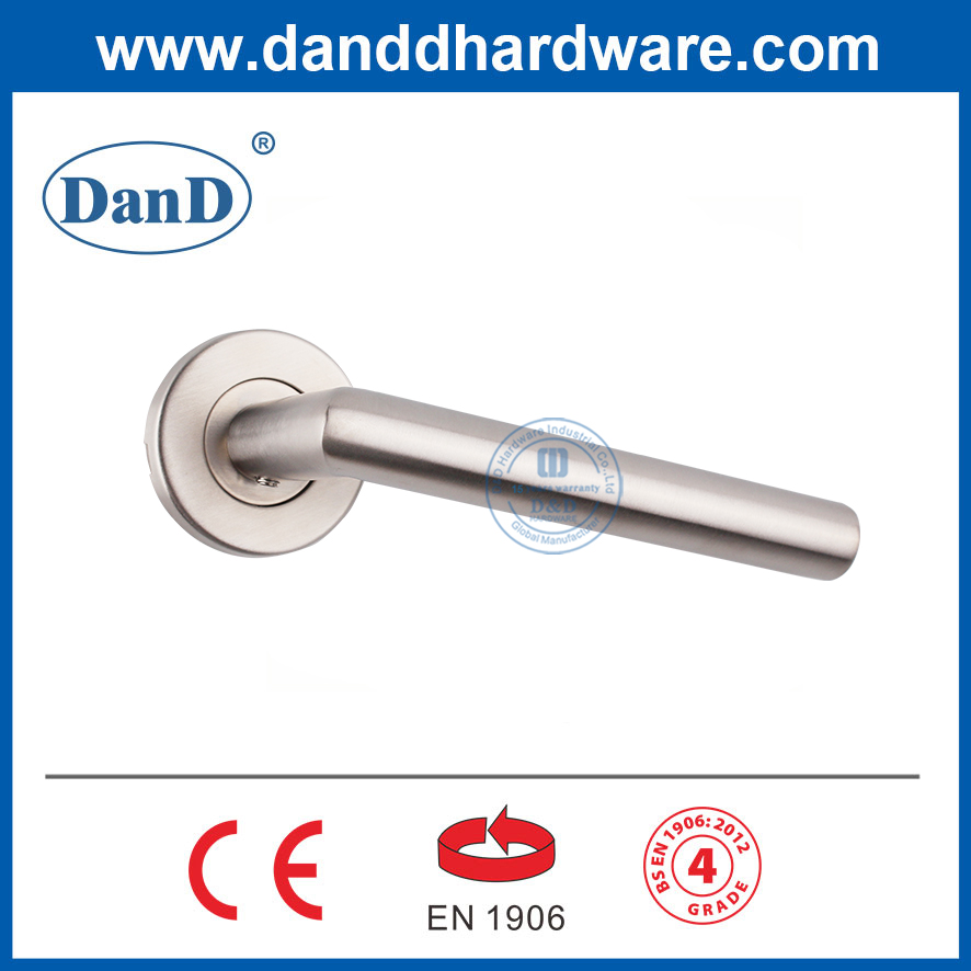 EN1906 Tay nắm cửa bằng thép không gỉ màu bạc loại 4 trên thị trường Euro-DDTH003