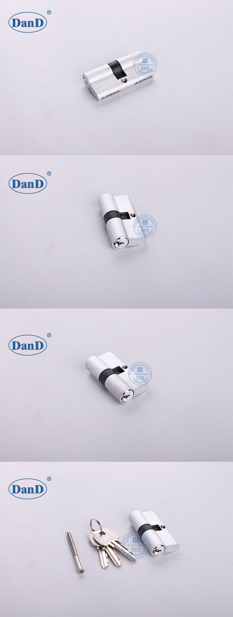 Khóa cửa bằng chìa khóa
