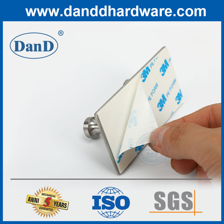 Móc áo kim loại Móc áo hiện đại Móc cửa phòng tắm Móc tắm-DDTC005